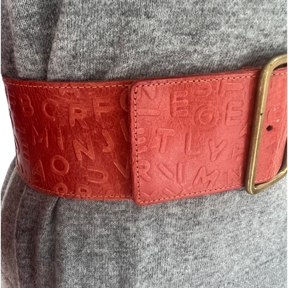 Leather Belt vintage brass buckle size s/m wide width great condition embossed - Picture 7 of 8